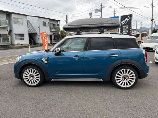 MINI Crossover 7