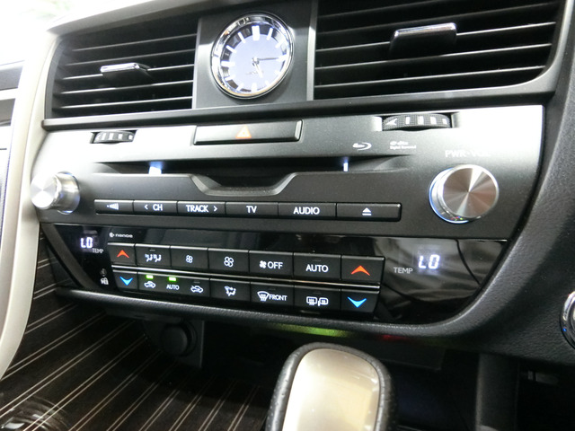 Lexus RX 8