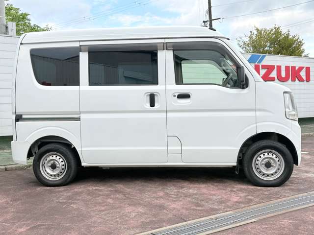 Mitsubishi Minicab Van 12