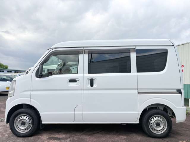 Mitsubishi Minicab Van 8