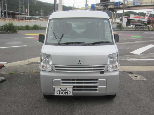 Mitsubishi Minicab Van 3