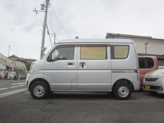 Mitsubishi Minicab Van 6