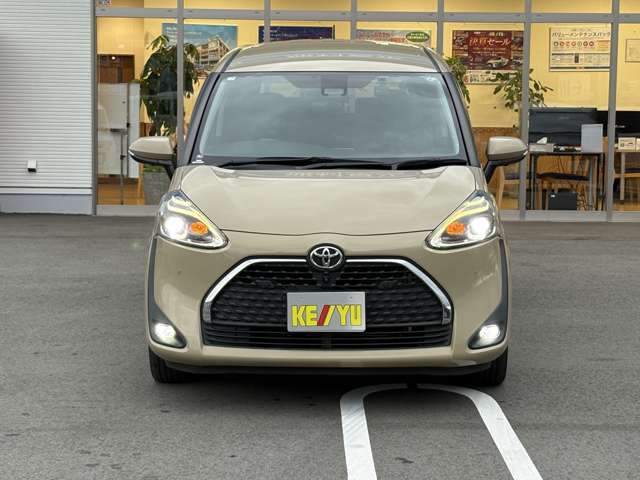 Toyota Sienta 11