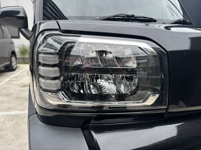 Daihatsu Taft 9