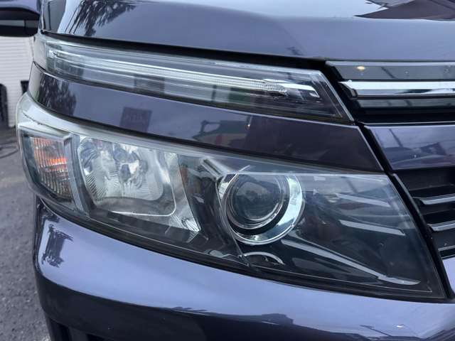 Toyota Voxy 7
