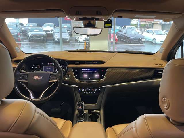 Cadillac XT6 10