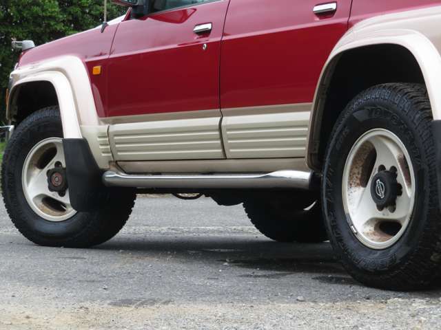 Nissan Safari 12
