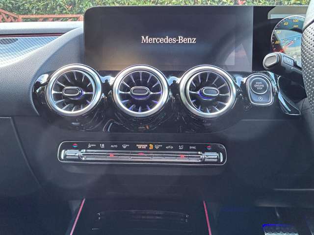 Mercedes-Benz GLA-Class 7