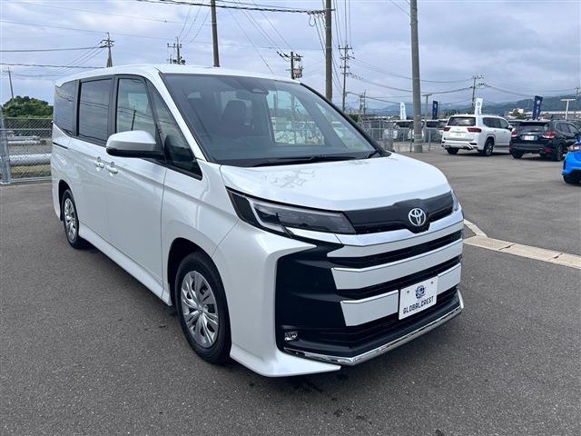 Toyota Noah 5