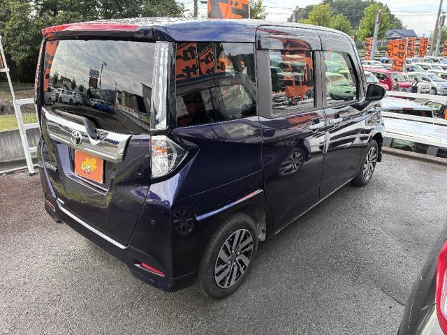 Toyota Roomy 3