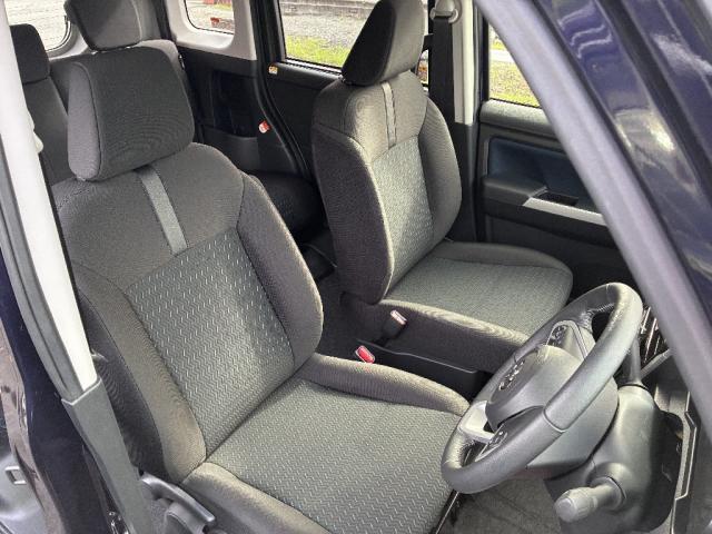 Toyota Roomy 4