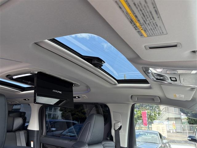 Toyota Vellfire 9