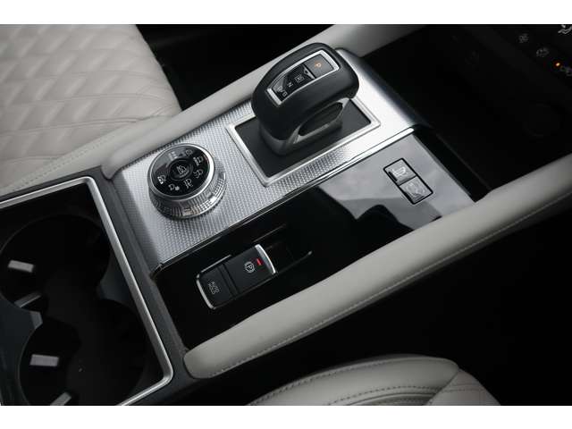Mitsubishi Outlander 12