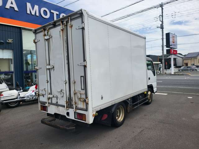 Isuzu Elf 5