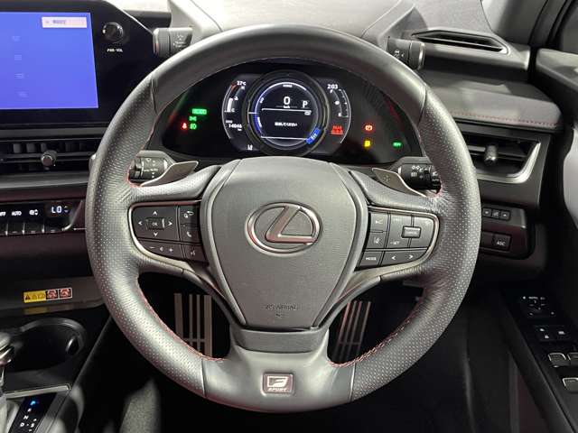 Lexus UX 7
