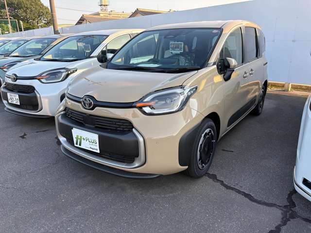 Toyota Sienta 4