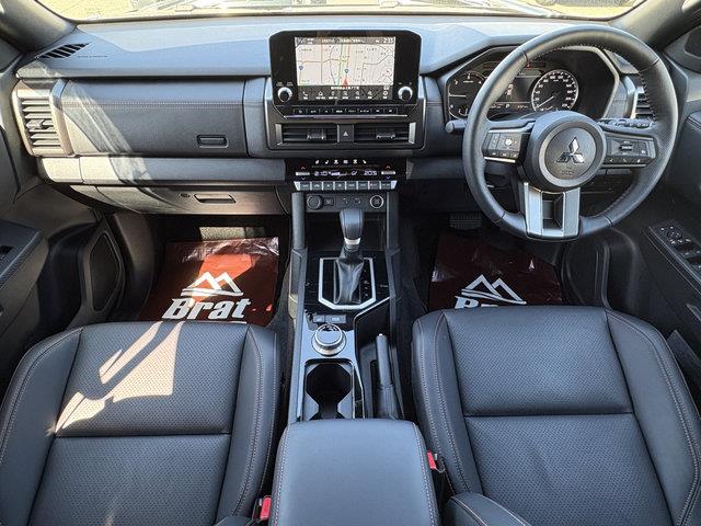 Mitsubishi Triton 12