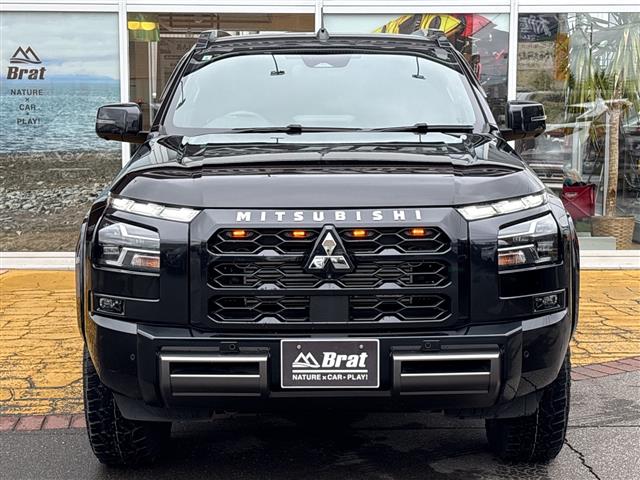 Mitsubishi Triton 4