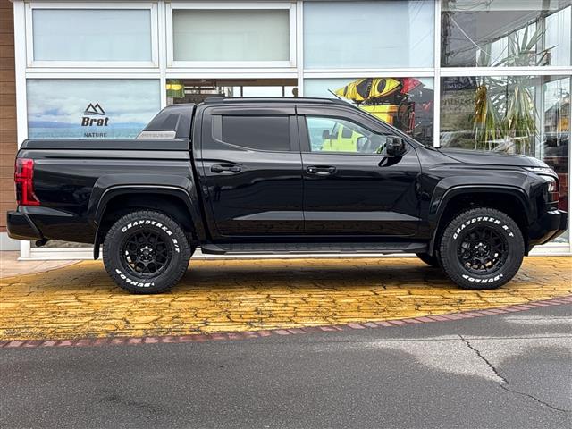 Mitsubishi Triton 6