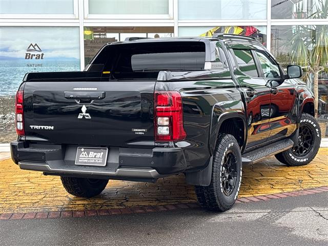 Mitsubishi Triton 10