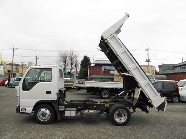 Isuzu Elf 11