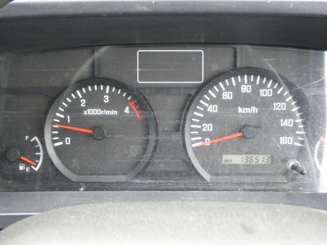 Isuzu Elf 2