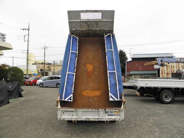 Isuzu Elf 9