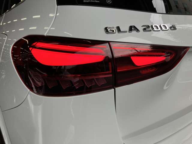 Mercedes-Benz GLA-Class 11