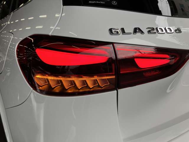 Mercedes-Benz GLA-Class 12