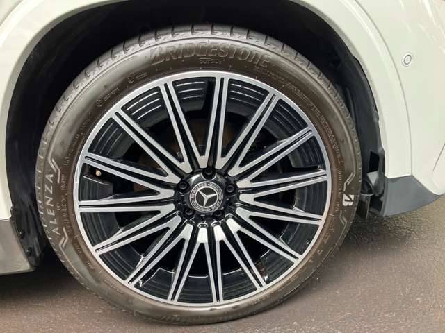 Mercedes-Benz GLA-Class 5