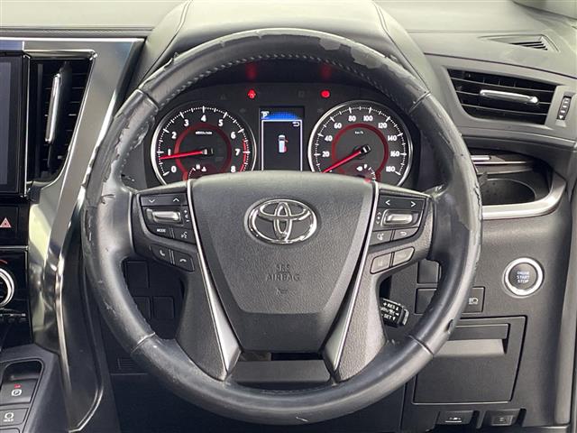 Toyota Alphard 4