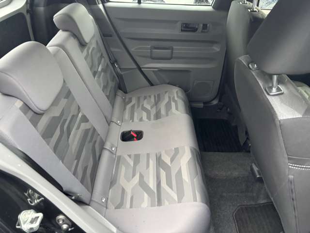 Daihatsu Taft 7