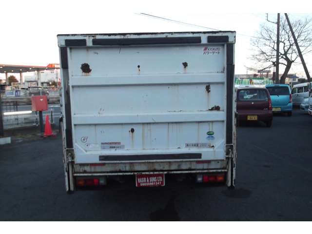 Mitsubishi Fuso Canter 7