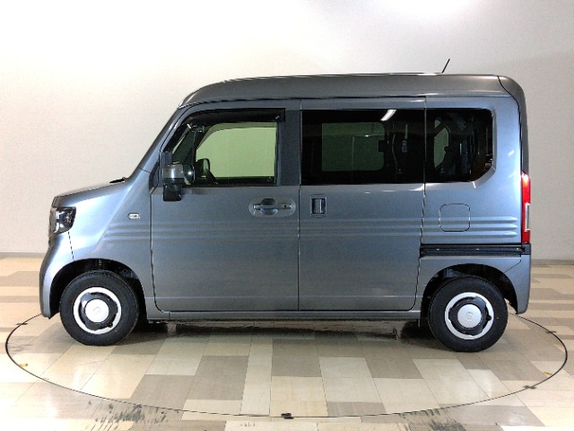 Honda N-VAN 8