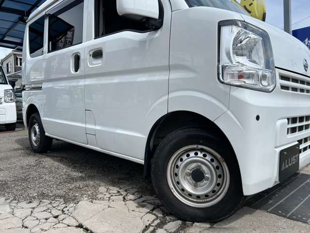 Nissan NV100 Clipper 11