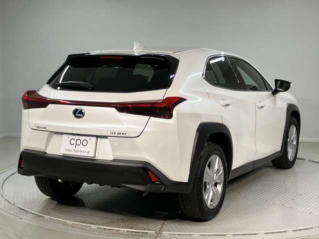 Lexus UX 5