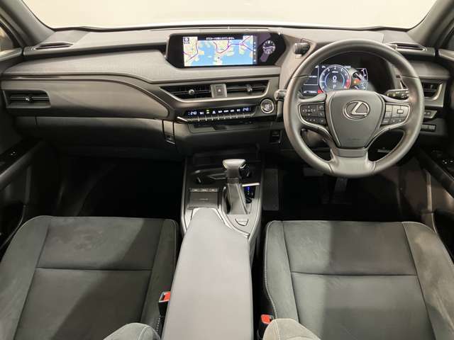 Lexus UX 7