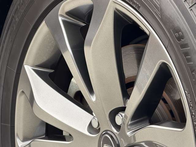Lexus NX 3
