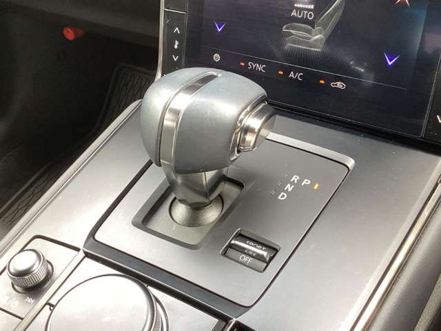 Mazda MX-30 8