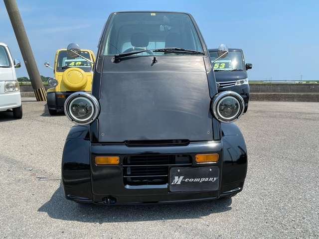 Daihatsu Midget II 3