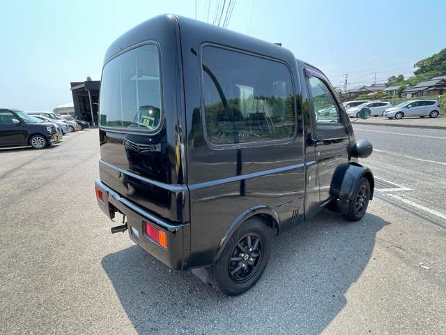 Daihatsu Midget II 6