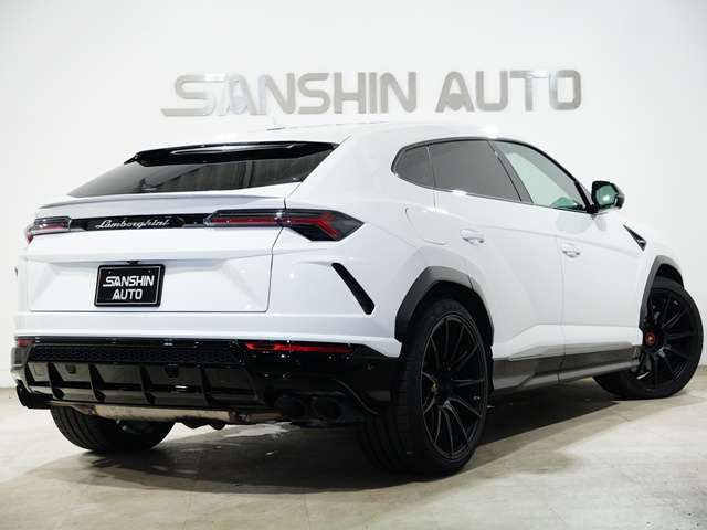 Lamborghini ウルス 2