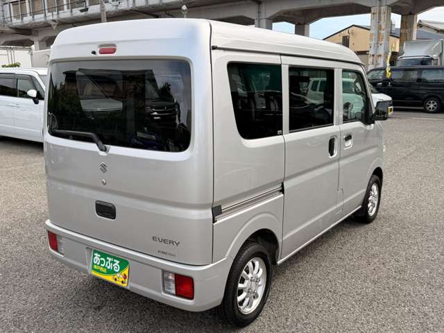 Suzuki Every 8
