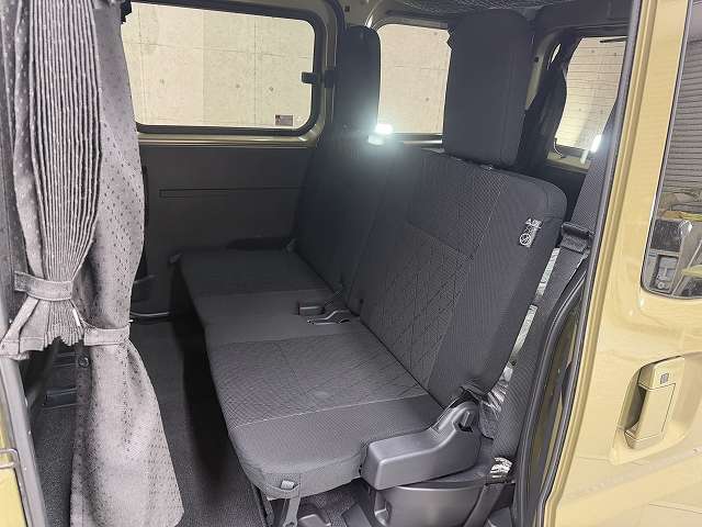 Daihatsu Atrai 11