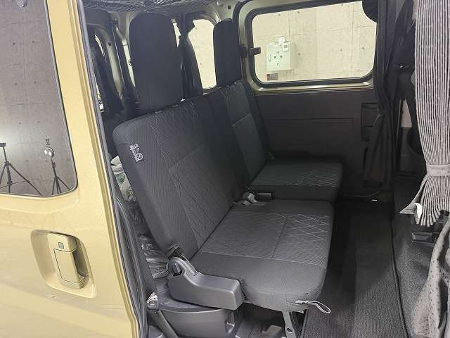 Daihatsu Atrai 12