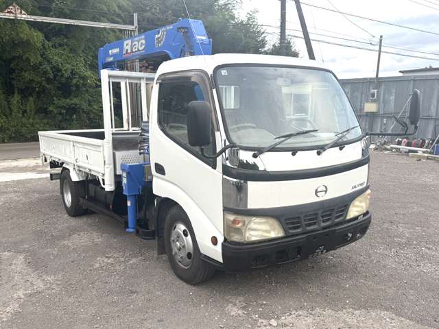 Hino Dutro 3
