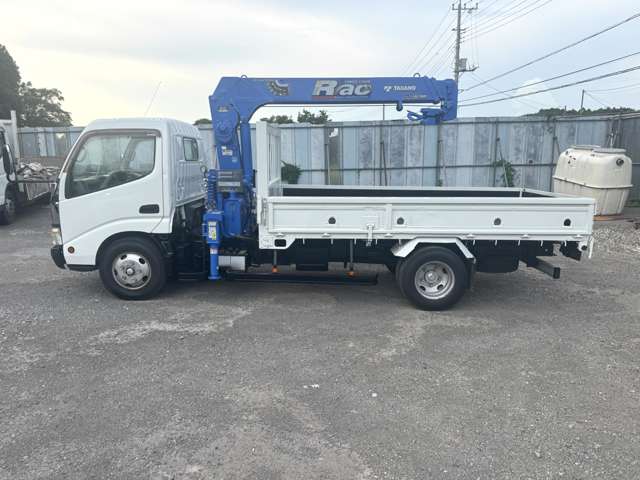 Hino Dutro 8