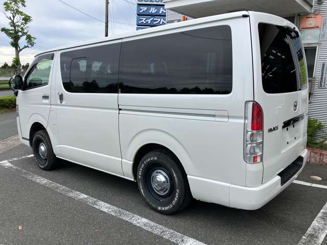 Toyota Hiace Van 6