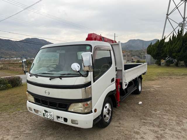 Hino Dutro 3