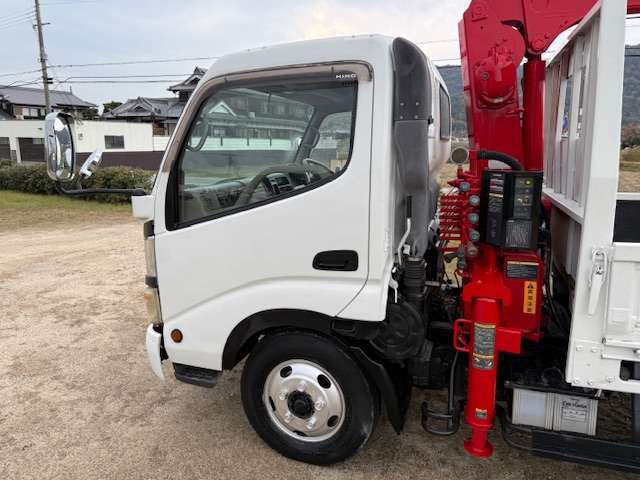 Hino Dutro 5
